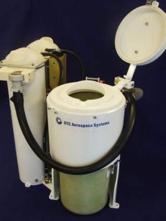 Bồn cầu đắt nhất thế giới trị gi&aacute; 23 triệu USD: Nơi giải quyết &lsquo;nỗi buồn&rsquo; của c&aacute;c phi h&agrave;nh gia NASA tr&ecirc;n vũ trụ - Ảnh 1.