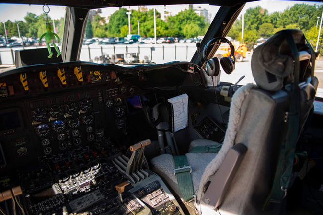  Gặp gỡ Thợ săn B&atilde;o - Những chiếc m&aacute;y bay liều mạng nhất nước Mỹ - Ảnh 6.