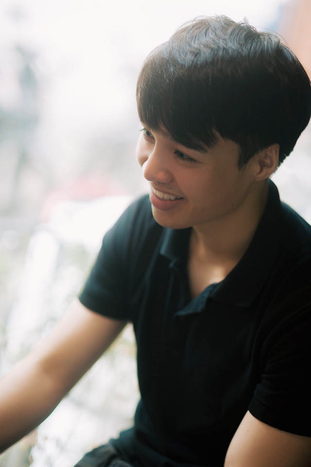 Vẫn dùng điện thoại cũ sản xuất clip triệu view, Tiktoker Tun Phạm: 1 hợp đồng quảng cáo của mình bằng 2, 3 tháng lương của người khác! - Ảnh 2. Vẫn dùng điện thoại cũ sản xuất clip triệu view, Tiktoker Tun Phạm: 1 hợp đồng quảng cáo của mình bằng 2, 3 tháng lương của người khác! - Ảnh 2.