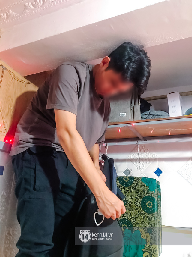 Khám phá phòng trọ hộp diêm giữa lòng Hà Nội: Chỉ rộng 3m2, tiện ích thiếu thốn nhưng giá cả liệu có rẻ? - Ảnh 17. Khám phá phòng trọ hộp diêm giữa lòng Hà Nội: Chỉ rộng 3m2, tiện ích thiếu thốn nhưng giá cả liệu có rẻ? - Ảnh 17.