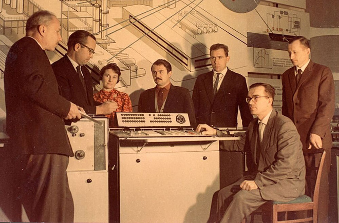 Li&ecirc;n X&ocirc; từng su&yacute;t ph&aacute;t minh ra mạng Internet như thế n&agrave;o? - Ảnh 6.