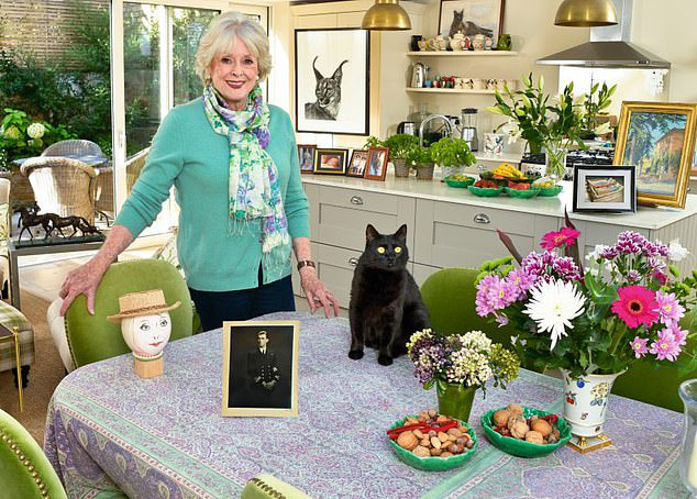 Người đầu ti&ecirc;n chiến thắng trong chương tr&igrave;nh Ai l&agrave; triệu ph&uacute; ở Anh sau 20 năm c&oacute; cuộc sống ra sao? - Ảnh 7.