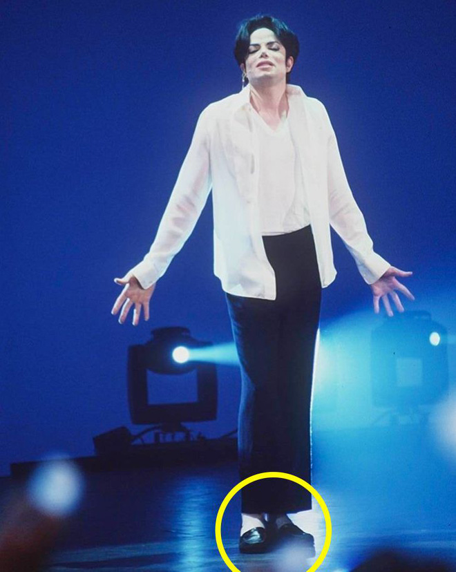 9 b&iacute; mật đằng sau trang phục tr&igrave;nh diễn của huyền thoại Michael Jackson: Tưởng qu&aacute;i đản nhưng đều c&oacute; mục đ&iacute;ch, số 3 đảm bảo sẽ khiến bạn bất ngờ - Ảnh 6.