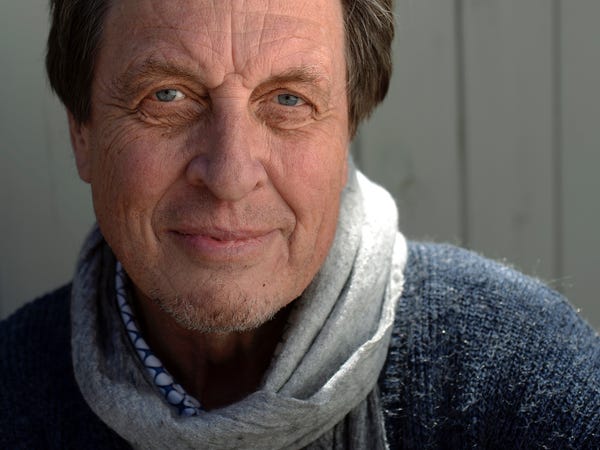 Gia đ&igrave;nh trong mơ của Elon Musk: Cha sở hữu IQ ngang thi&ecirc;n t&agrave;i, mẹ l&agrave; si&ecirc;u mẫu nổi tiếng, 2 em trai v&agrave; g&aacute;i đều l&agrave; triệu ph&uacute; đ&ocirc;la - Ảnh 1.