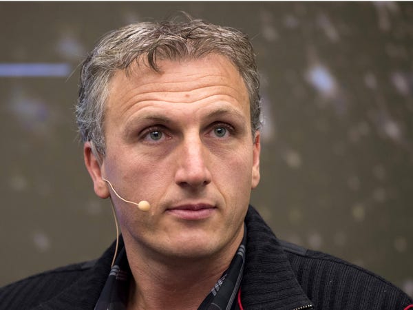 Gia đ&igrave;nh trong mơ của Elon Musk: Cha sở hữu IQ ngang thi&ecirc;n t&agrave;i, mẹ l&agrave; si&ecirc;u mẫu nổi tiếng, 2 em trai v&agrave; g&aacute;i đều l&agrave; triệu ph&uacute; đ&ocirc;la - Ảnh 4.