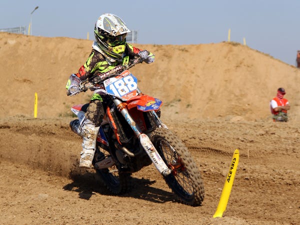 Gia đ&igrave;nh trong mơ của Elon Musk: Cha sở hữu IQ ngang thi&ecirc;n t&agrave;i, mẹ l&agrave; si&ecirc;u mẫu nổi tiếng, 2 em trai v&agrave; g&aacute;i đều l&agrave; triệu ph&uacute; đ&ocirc;la - Ảnh 7.