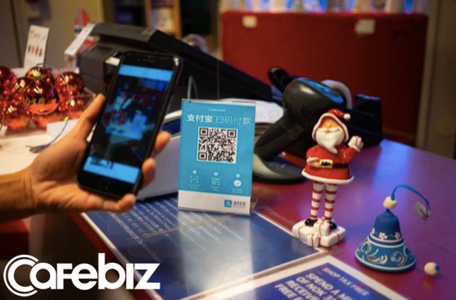  Đằng sau những khuyến mại giảm gi&aacute; 30%, ho&agrave;n tiền 10% của c&aacute;c v&iacute; điện tử như Momo, Moca, VNPay...: Cuộc chiến đốt tiền kh&ocirc; m&aacute;u chưa biết khi n&agrave;o v&agrave; ai l&agrave; người chiến thắng!  - Ảnh 4.