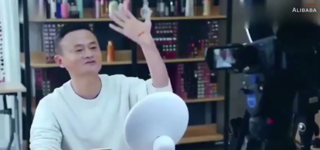 Ngành công nghiệp livestream tỷ đô lời lãi đến mức nào mà đích thân Jack Ma, siêu sao Kim Kardashian online bán hàng? - Ảnh 3. Ngành công nghiệp livestream tỷ đô lời lãi đến mức nào mà đích thân Jack Ma, siêu sao Kim Kardashian online bán hàng? - Ảnh 3.