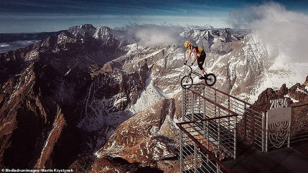  Loạt ảnh ấn tượng nhất năm 2020: Những mảng m&agrave;u sắc th&uacute; vị che lấp đi một năm ảm đạm, Việt Nam cũng g&oacute;p mặt với t&aacute;c phẩm tuyệt mỹ  - Ảnh 19.