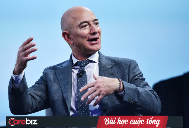 Phép toán Jeff Bezos dùng để chứng minh giấc ngủ 8 tiếng là con số ‘vàng’: Thức thêm vài tiếng chưa chắc đã tốt hơn! - Ảnh 1. Phép toán Jeff Bezos dùng để chứng minh giấc ngủ 8 tiếng là con số ‘vàng’: Thức thêm vài tiếng chưa chắc đã tốt hơn! - Ảnh 1.