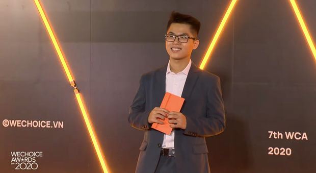 Thảm đỏ WeChoice Awards 2020 xuất hiện vũ trụ game thủ/ streamer Việt, ai cũng xinh đẹp lịch l&atilde;m đến bất ngờ - Ảnh 3.