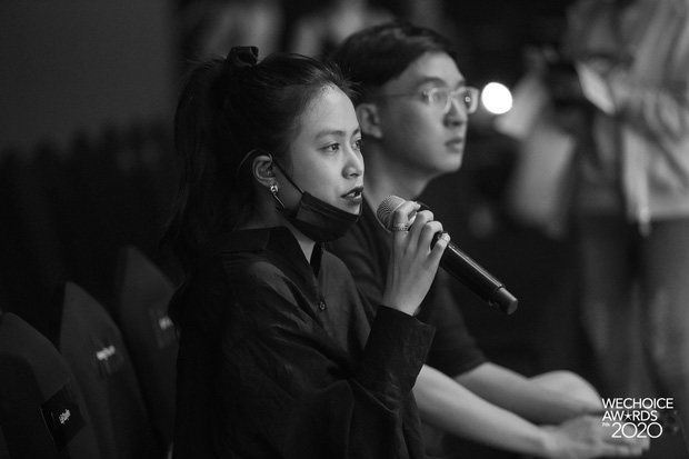 Trước giờ G Gala WeChoice Awards: Ho&agrave;ng Th&ugrave;y Linh v&agrave; Dế Choắt cực t&igrave;nh tứ, B&iacute;ch Phương c&otilde;ng gấu si&ecirc;u đ&aacute;ng y&ecirc;u b&ecirc;n d&agrave;n rapper trai trẻ - Ảnh 6.