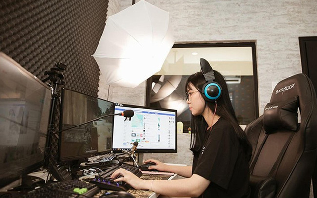  Ai l&agrave; youtuber kiếm tiền nhiều nhất ở Việt Nam  - Ảnh 1.