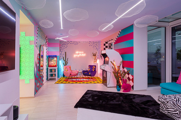 B&ecirc;n trong l&ograve; đ&agrave;o tạo TikToker nổi tiếng: Đằng sau những dinh thự xa hoa l&agrave; cuộc sống bị mắc kẹt, bắt nạt v&agrave; quỵt tiền chẳng biết k&ecirc;u than với ai - Ảnh 5.