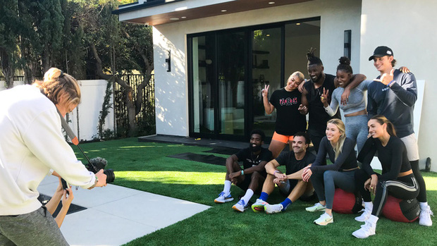 B&ecirc;n trong l&ograve; đ&agrave;o tạo TikToker nổi tiếng: Đằng sau những dinh thự xa hoa l&agrave; cuộc sống bị mắc kẹt, bắt nạt v&agrave; quỵt tiền chẳng biết k&ecirc;u than với ai - Ảnh 8.