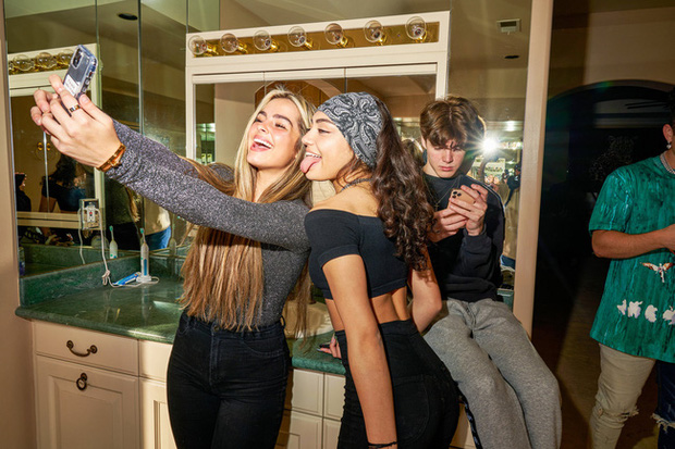 B&ecirc;n trong l&ograve; đ&agrave;o tạo TikToker nổi tiếng: Đằng sau những dinh thự xa hoa l&agrave; cuộc sống bị mắc kẹt, bắt nạt v&agrave; quỵt tiền chẳng biết k&ecirc;u than với ai - Ảnh 10.