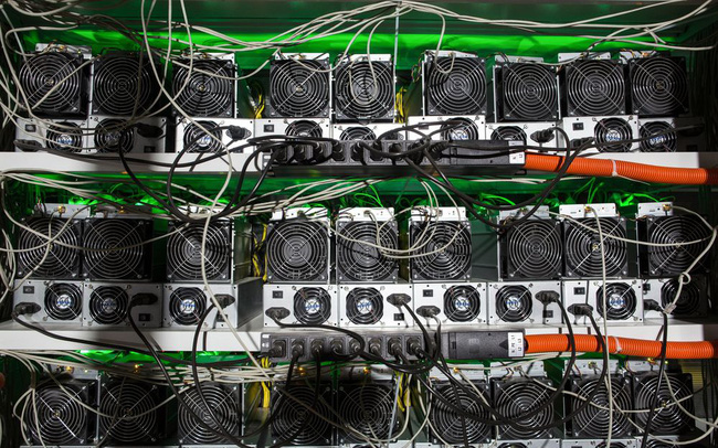 Giá Bitcoin vượt mốc 34.000 USD - Ảnh 1. Giá Bitcoin vượt mốc 34.000 USD - Ảnh 1.