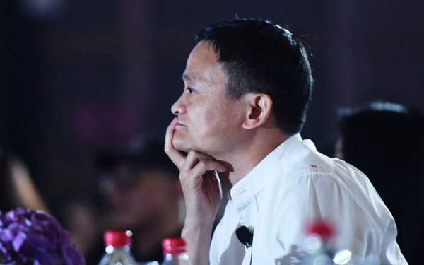 Jack Ma biến mất bí ẩn sau cú vạ miệng trị giá hàng chục tỷ USD: Bị gỡ bỏ hình ảnh khỏi show thực tế do chính mình tạo ra, im lặng trên mọi mặt trận mạng xã hội - Ảnh 1. Jack Ma biến mất bí ẩn sau cú vạ miệng trị giá hàng chục tỷ USD: Bị gỡ bỏ hình ảnh khỏi show thực tế do chính mình tạo ra, im lặng trên mọi mặt trận mạng xã hội - Ảnh 1.