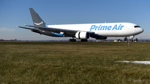 Tiền nhiều, Amazon sắm 11 máy bay Boeing chở khách để giao hàng - Ảnh 1. Tiền nhiều, Amazon sắm 11 máy bay Boeing chở khách để giao hàng - Ảnh 1.