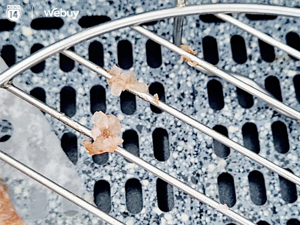 Thử d&ugrave;ng 3 phụ kiện nồi chi&ecirc;n kh&ocirc;ng dầu đang được khen hết lời tr&ecirc;n mạng nhưng chỉ 2 m&oacute;n l&agrave; kh&ocirc;ng &ldquo;fail l&ograve;i&rdquo; - Ảnh 8.