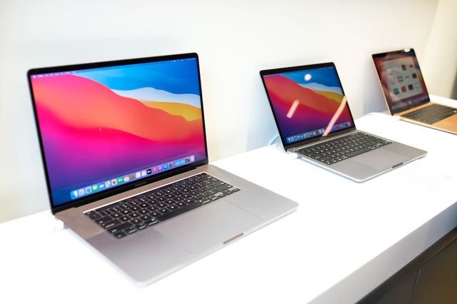 Bên trong cửa hàng TopZone đầu tiên của Thế Giới Di Động có gì? - Ảnh 4. Bên trong cửa hàng TopZone đầu tiên của Thế Giới Di Động có gì? - Ảnh 4.