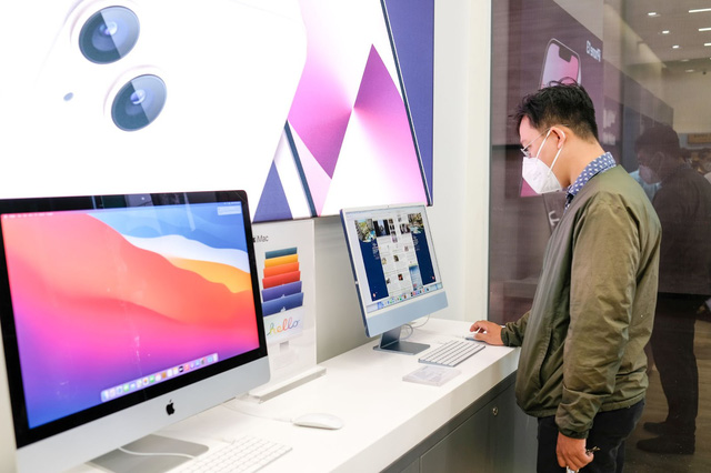 Bên trong cửa hàng TopZone đầu tiên của Thế Giới Di Động có gì? - Ảnh 10. Bên trong cửa hàng TopZone đầu tiên của Thế Giới Di Động có gì? - Ảnh 10.