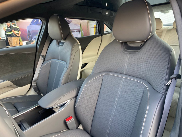 Lạ hoắc với cả thế giới nhưng vì sao mẫu xe điện này được báo Mỹ gọi là kẻ lật đổ Tesla? - Ảnh 7. Lạ hoắc với cả thế giới nhưng vì sao mẫu xe điện này được báo Mỹ gọi là kẻ lật đổ Tesla? - Ảnh 7.