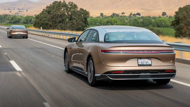 Lạ hoắc với cả thế giới nhưng vì sao mẫu xe điện này được báo Mỹ gọi là kẻ lật đổ Tesla? - Ảnh 9. Lạ hoắc với cả thế giới nhưng vì sao mẫu xe điện này được báo Mỹ gọi là kẻ lật đổ Tesla? - Ảnh 9.