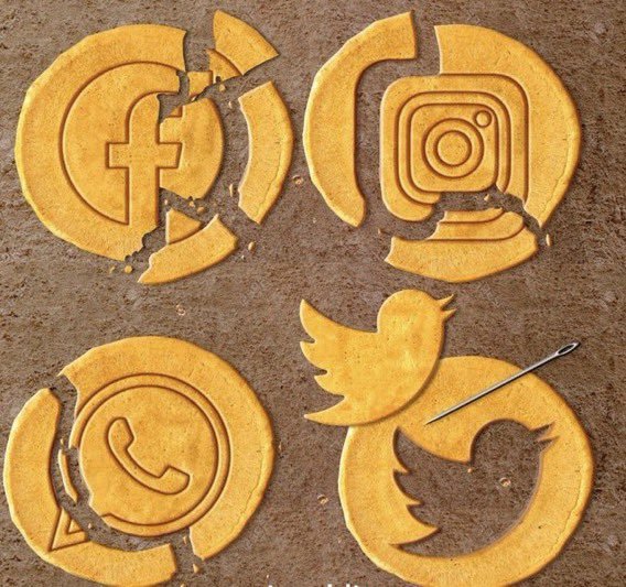 Ngập tr&agrave;n ảnh chế Facebook bị sập tr&ecirc;n to&agrave;n cầu - Ảnh 3.