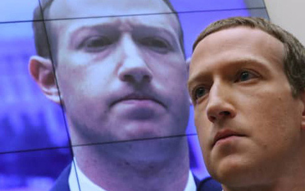Facebook bị đ&aacute;nh hội đồng, Mark Zuckerberg ch&igrave;m trong t&acirc;m b&atilde;o chỉ tr&iacute;ch - Ảnh 1.