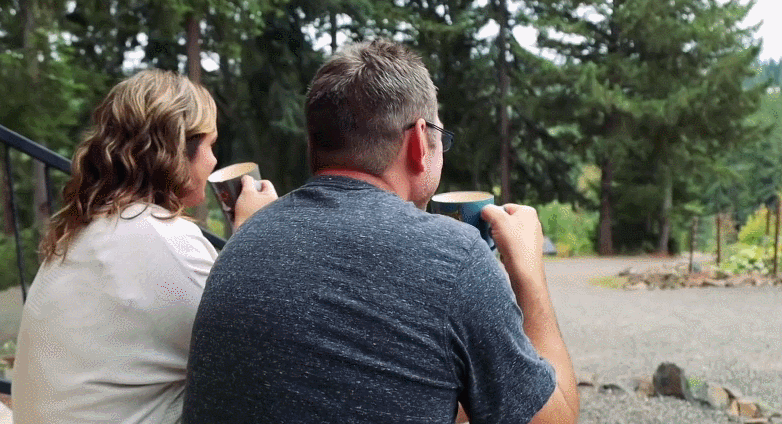 Kh&ocirc;ng mua nh&agrave; ở th&agrave;nh phố, một cặp vợ chồng dọn l&ecirc;n n&uacute;i, biến một chiếc container d&agrave;i 6 m&eacute;t th&agrave;nh biệt thự 2 tầng, sống một cuộc sống b&igrave;nh dị - Ảnh 16.