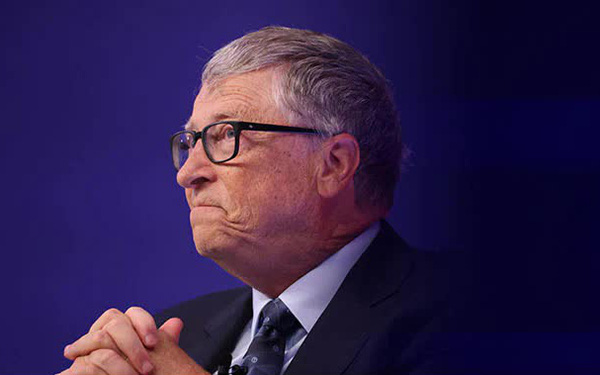 Buồn của Bill Gates: Nếu đi c&ugrave;ng Microsoft tới b&acirc;y giờ đ&atilde; c&oacute; thể gi&agrave;u gấp đ&ocirc;i Elon Musk, tất cả những g&igrave; c&ograve;n lại chỉ l&agrave; hơn 1% cổ phần v&agrave; sự ra đi tai tiếng v&igrave; phốt th&acirc;n mật với nh&acirc;n vi&ecirc;n nữ - Ảnh 1.