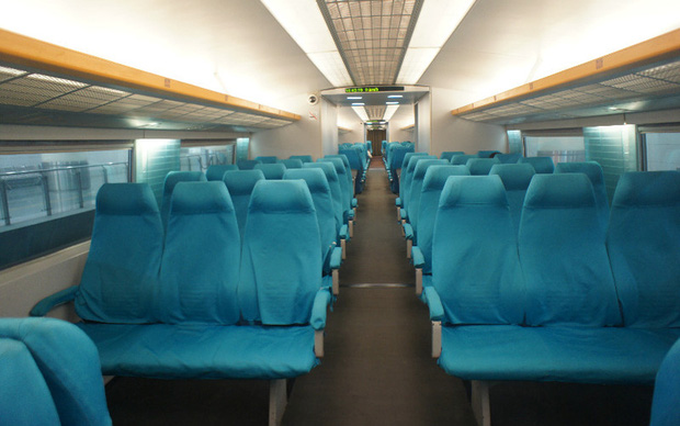 Đi 30km chỉ hết 7 phút: Tại sao tàu siêu tốc Thượng Hải ế ẩm, bị coi là xây để làm màu? - Ảnh 2. Đi 30km chỉ hết 7 phút: Tại sao tàu siêu tốc Thượng Hải ế ẩm, bị coi là xây để làm màu? - Ảnh 2.