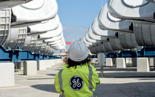 General Electric - ‘cái chết’ của biểu tượng công nghiệp trăm năm tuổi: Từ hệ thống gần như hoàn hảo đến sự lụi tàn được ví như Lehman Brothers - Ảnh 1. General Electric - ‘cái chết’ của biểu tượng công nghiệp trăm năm tuổi: Từ hệ thống gần như hoàn hảo đến sự lụi tàn được ví như Lehman Brothers - Ảnh 1.