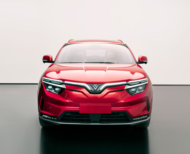  Ra mắt VinFast VF e35: Ngang cỡ Mercedes-Benz GLC, động cơ điện 402 m&atilde; lực, nhiều t&iacute;nh năng th&ocirc;ng minh v&agrave; c&ocirc;ng nghệ tự l&aacute;i  - Ảnh 6.