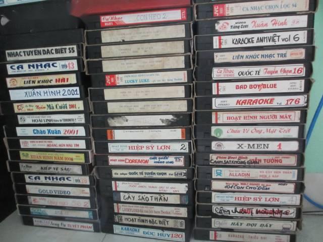 Ch&aacute;n ngồi nh&agrave; xem Netflix m&ugrave;a dịch, d&acirc;n Mỹ bắt đầu ho&agrave;i cổ, lập hội chơi băng nhựa VHS thời thập ni&ecirc;n 1980 - 1990 - Ảnh 2.