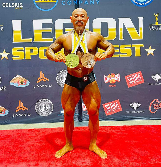 Quy lão tiên sinh phiên bản Việt Nam: 57 tuổi, mê tập thể hình đến 1-2h sáng mới về nhà, tổng lượng tạ lên đến 10 tấn - Ảnh 4. Quy lão tiên sinh phiên bản Việt Nam: 57 tuổi, mê tập thể hình đến 1-2h sáng mới về nhà, tổng lượng tạ lên đến 10 tấn - Ảnh 4.