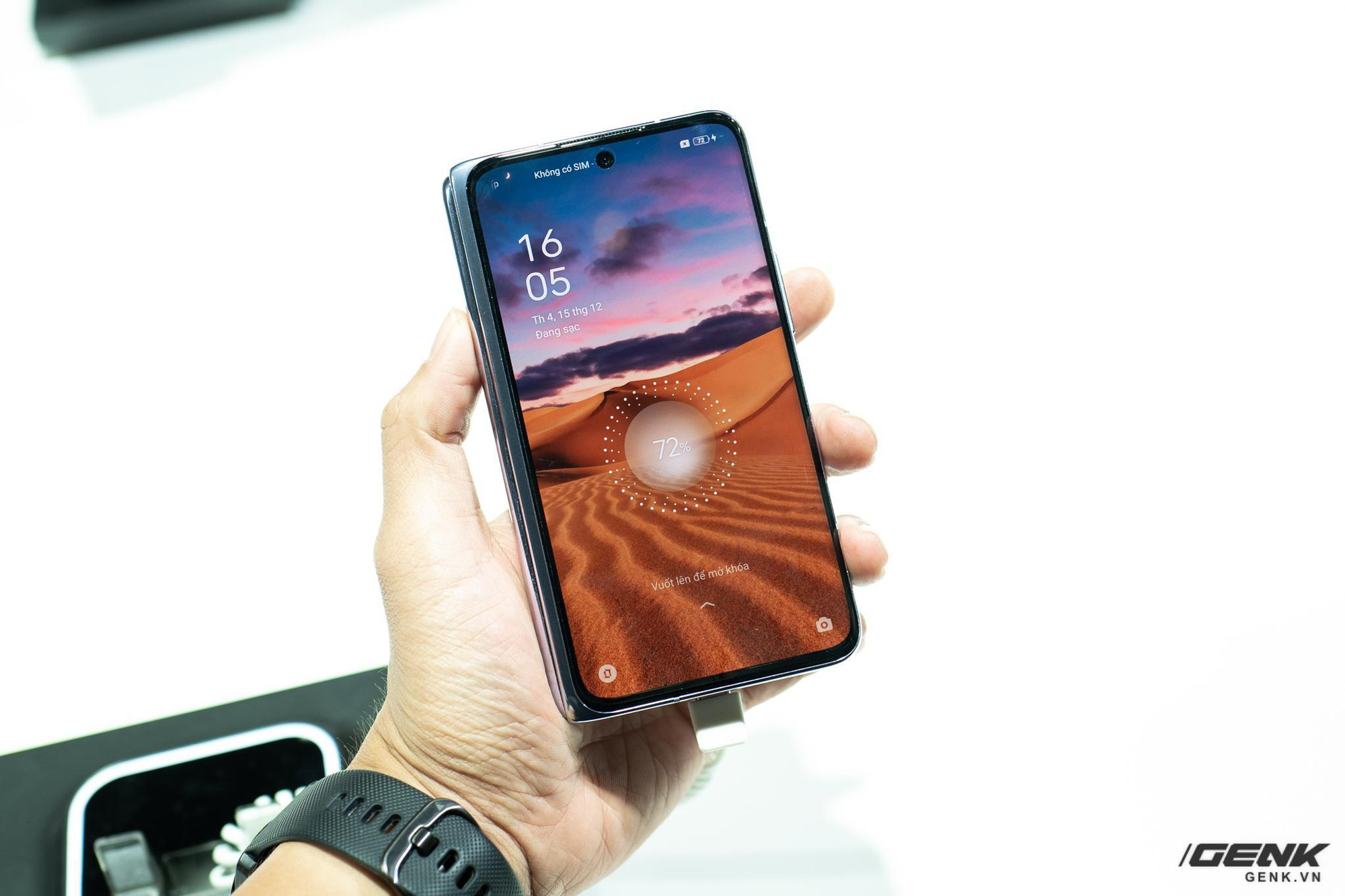 Nói không với nếp gấp, trải nghiệm điện thoại màn hình gập toàn diện bậc nhất từ trước đến nay - Ảnh 2. Nói không với nếp gấp, trải nghiệm điện thoại màn hình gập toàn diện bậc nhất từ trước đến nay - Ảnh 2.