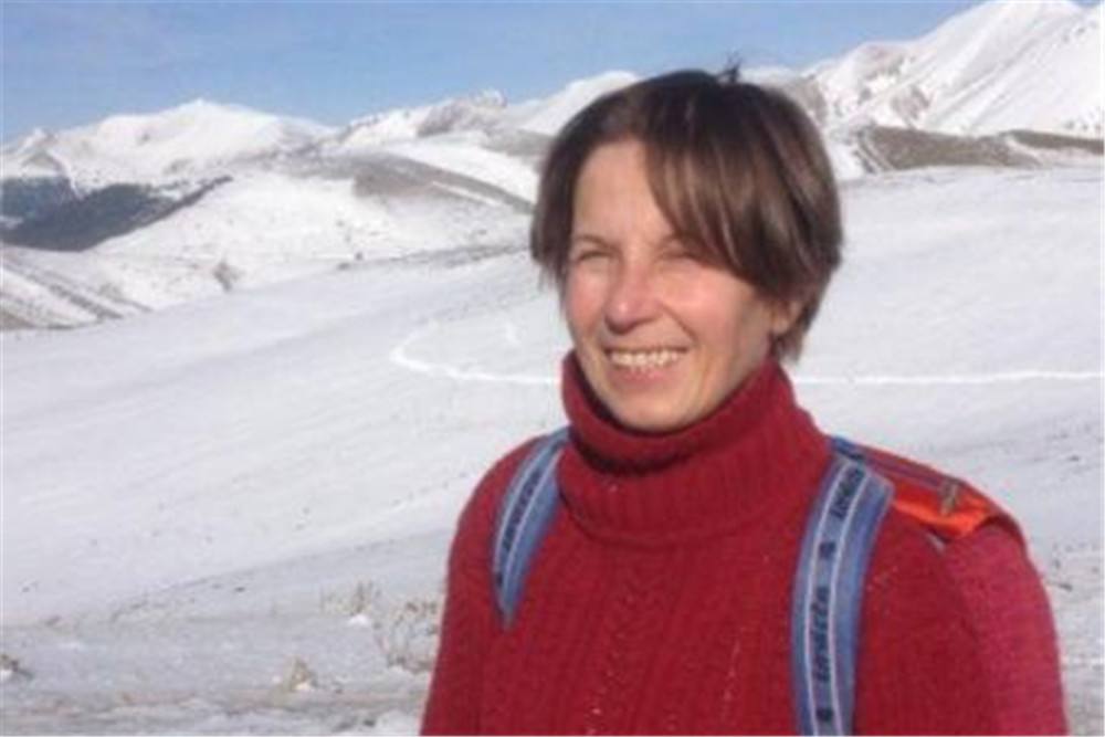 Để chứng minh thời gian không tồn tại, người phụ nữ này đã sống một mình trong hang 130 ngày, khi được đưa ra ngoài, tình trạng của cô ấy khiến các nhà khoa học sửng sốt! - Ảnh 7. Để chứng minh thời gian không tồn tại, người phụ nữ này đã sống một mình trong hang 130 ngày, khi được đưa ra ngoài, tình trạng của cô ấy khiến các nhà khoa học sửng sốt! - Ảnh 7.