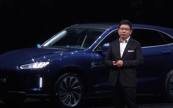 Huawei nhảy vào ‘cuộc đua xe điện’ với hệ điều hành riêng và tuyên bố đánh bại Tesla - Ảnh 1. Huawei nhảy vào ‘cuộc đua xe điện’ với hệ điều hành riêng và tuyên bố đánh bại Tesla - Ảnh 1.