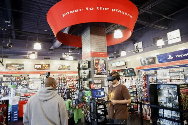 Cổ phiếu chuỗi cửa h&agrave;ng game đang gặp kh&oacute; khăn - GameStop đ&atilde; g&acirc;y chấn động phố Wall như thế n&agrave;o? - Ảnh 3.
