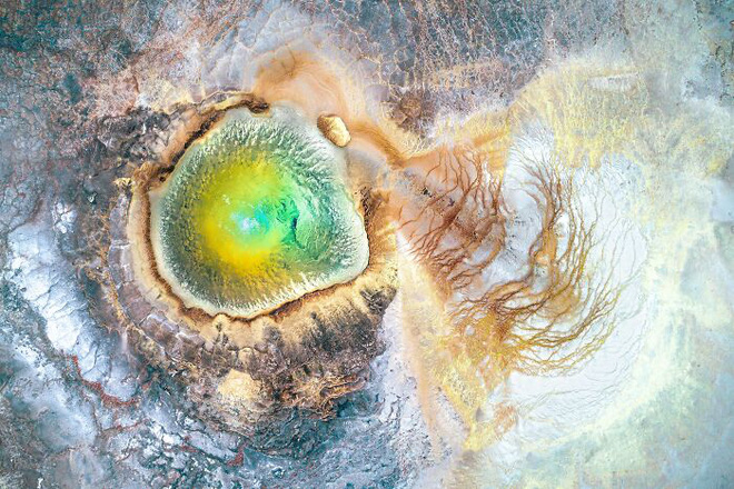 Ngắm loạt tác phẩm nhiếp ảnh đoạt giải ấn tượng bậc nhất năm qua để thấy thế giới quá đỗi kỳ diệu, mãn nhãn đến mức chỉ muốn lướt mãi - Ảnh 20. Ngắm loạt tác phẩm nhiếp ảnh đoạt giải ấn tượng bậc nhất năm qua để thấy thế giới quá đỗi kỳ diệu, mãn nhãn đến mức chỉ muốn lướt mãi - Ảnh 20.