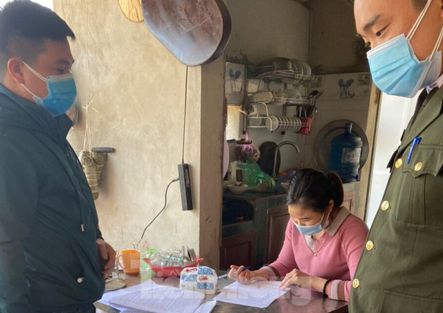 Phạt 5 triệu đồng một phụ nữ trốn c&aacute;ch ly rồi livestream tr&ecirc;n mạng x&atilde; hội  - Ảnh 1.