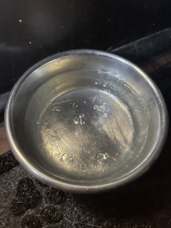 Loạt ảnh si&ecirc;u thực về gi&aacute; r&eacute;t tại Texas: Bể c&aacute; h&oacute;a đ&aacute;, tuyết rơi d&agrave;y l&agrave;m sập trần nh&agrave; - Ảnh 12.