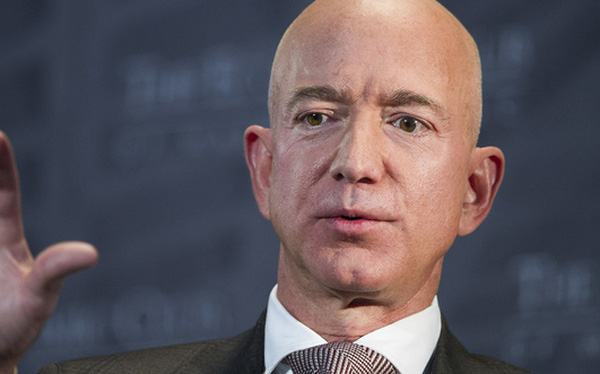  Jeff Bezos từ chức CEO t&aacute;c động thế n&agrave;o đến Amazon?  - Ảnh 1.