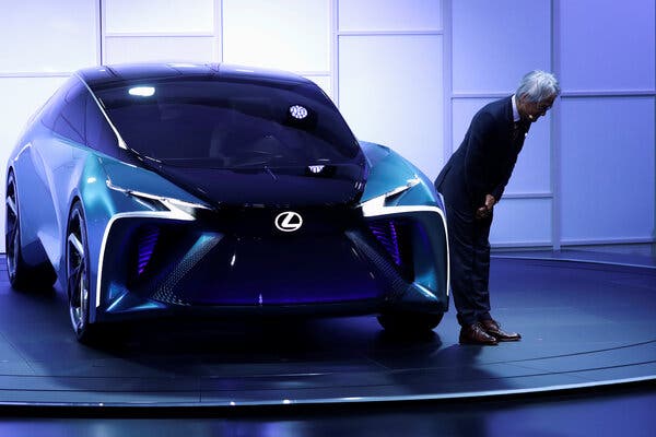 Sản xuất &ocirc; t&ocirc; truyền thống đ&atilde; qua thời ho&agrave;ng kim, tại sao Nhật Bản vẫn chần chừ khi bước v&agrave;o thị trường xe điện? - Ảnh 2.