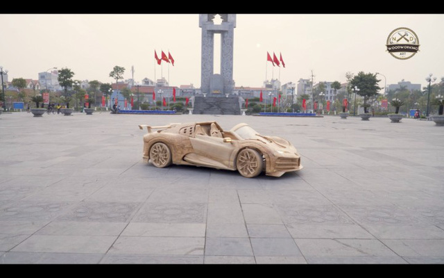 Độc nhất vô nhị: Bố trẻ dành 40 ngày làm siêu xe Bugatti Centodieci bằng gỗ tặng con trai - Ảnh 3. Độc nhất vô nhị: Bố trẻ dành 40 ngày làm siêu xe Bugatti Centodieci bằng gỗ tặng con trai - Ảnh 3.