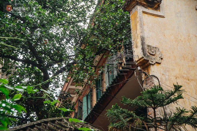 Chuyện &iacute;t người biết về căn biệt thự cổ 110 năm tuổi ở H&agrave; Nội, c&oacute; cả s&agrave;n nhảy đầm cho giới thượng lưu - Ảnh 5.