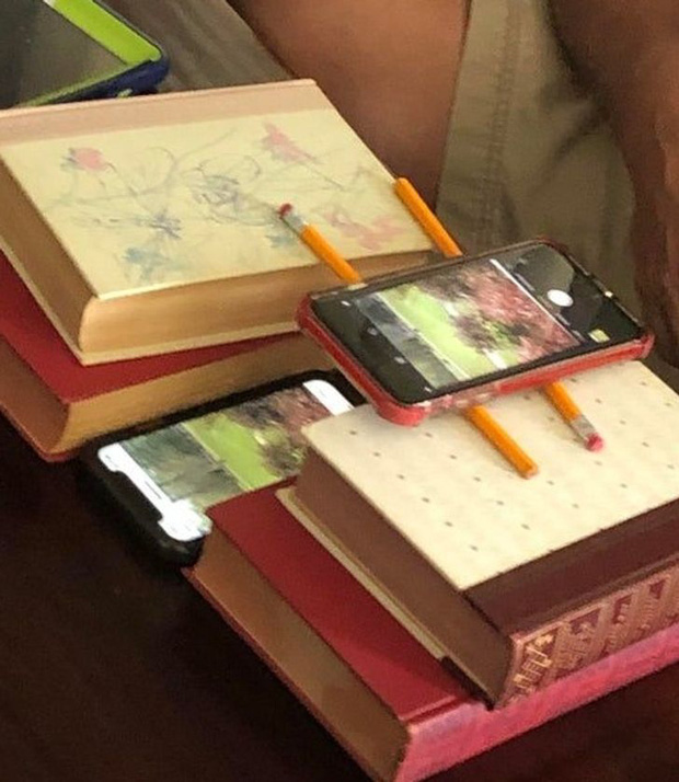 13 người ho&agrave;n to&agrave;n xung khắc với đồ c&ocirc;ng nghệ, chỉ muốn đưa cho cục gạch để x&agrave;i - Ảnh 12.