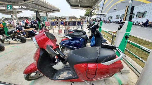  Cận cảnh những trạm sạc nhanh đầu ti&ecirc;n cho &ocirc; t&ocirc; điện VinFast tại H&agrave; Nội  - Ảnh 7.